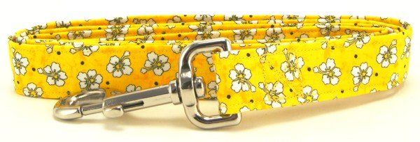 Yellow Hawaiian Flowers Dog Leash (size: X-Small)
